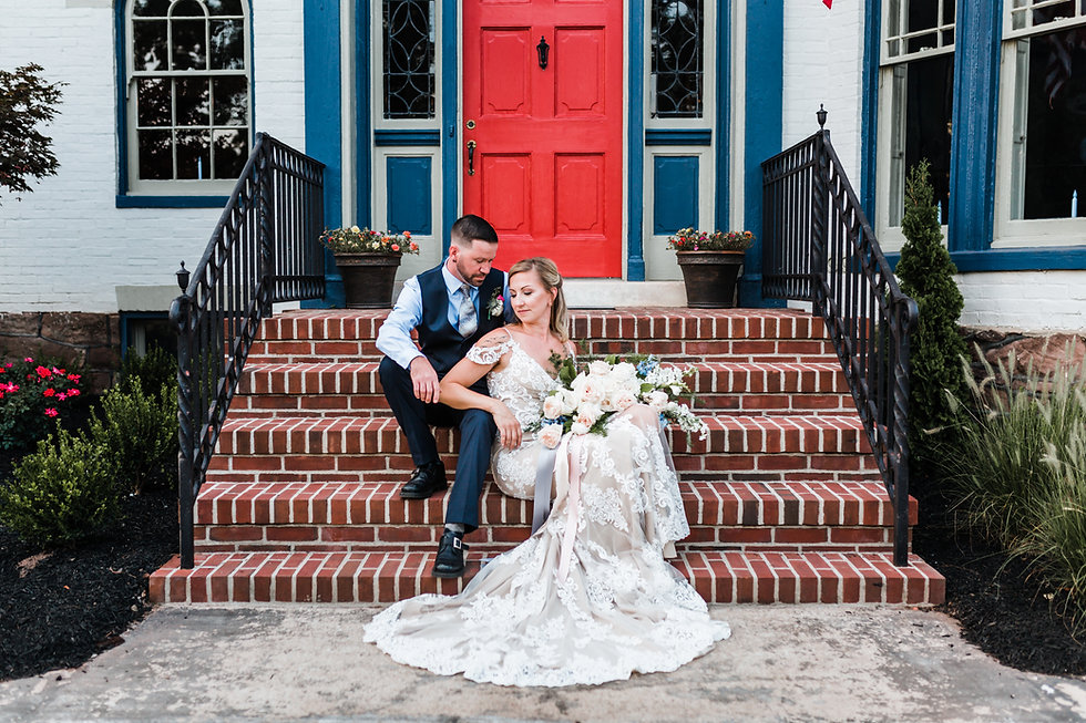 Wedding couple outside Bowling Brook Mansion