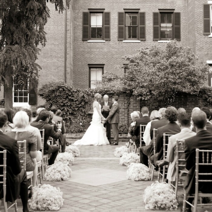 Outdoor wedding ceremony in the courtyard at Decatur House