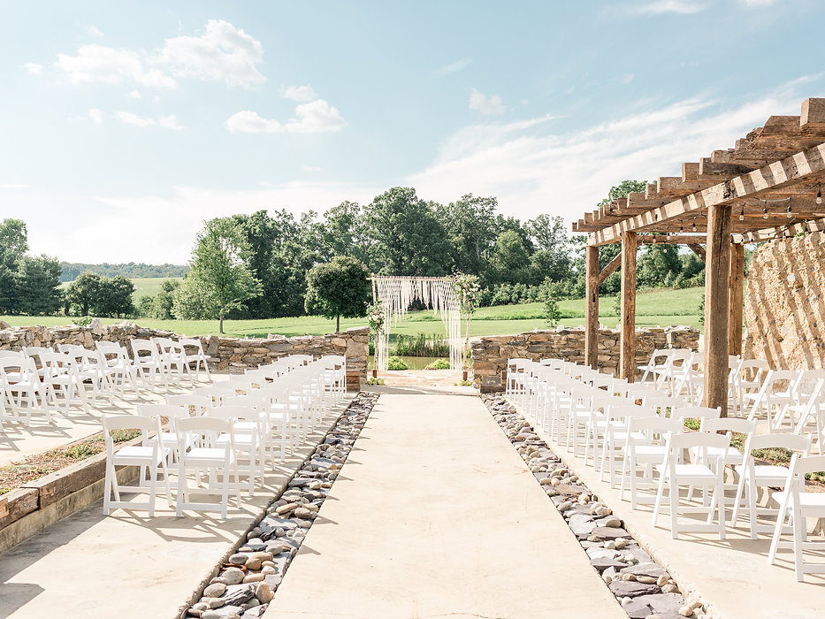 Outdoor wedding ceremony space at Glen Ellen Farm